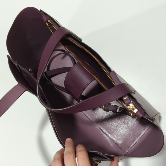 Beautiful Kate Spade Bag with Detachable Shoulder Strap, Plum, Never Used - Picture 5 of 5